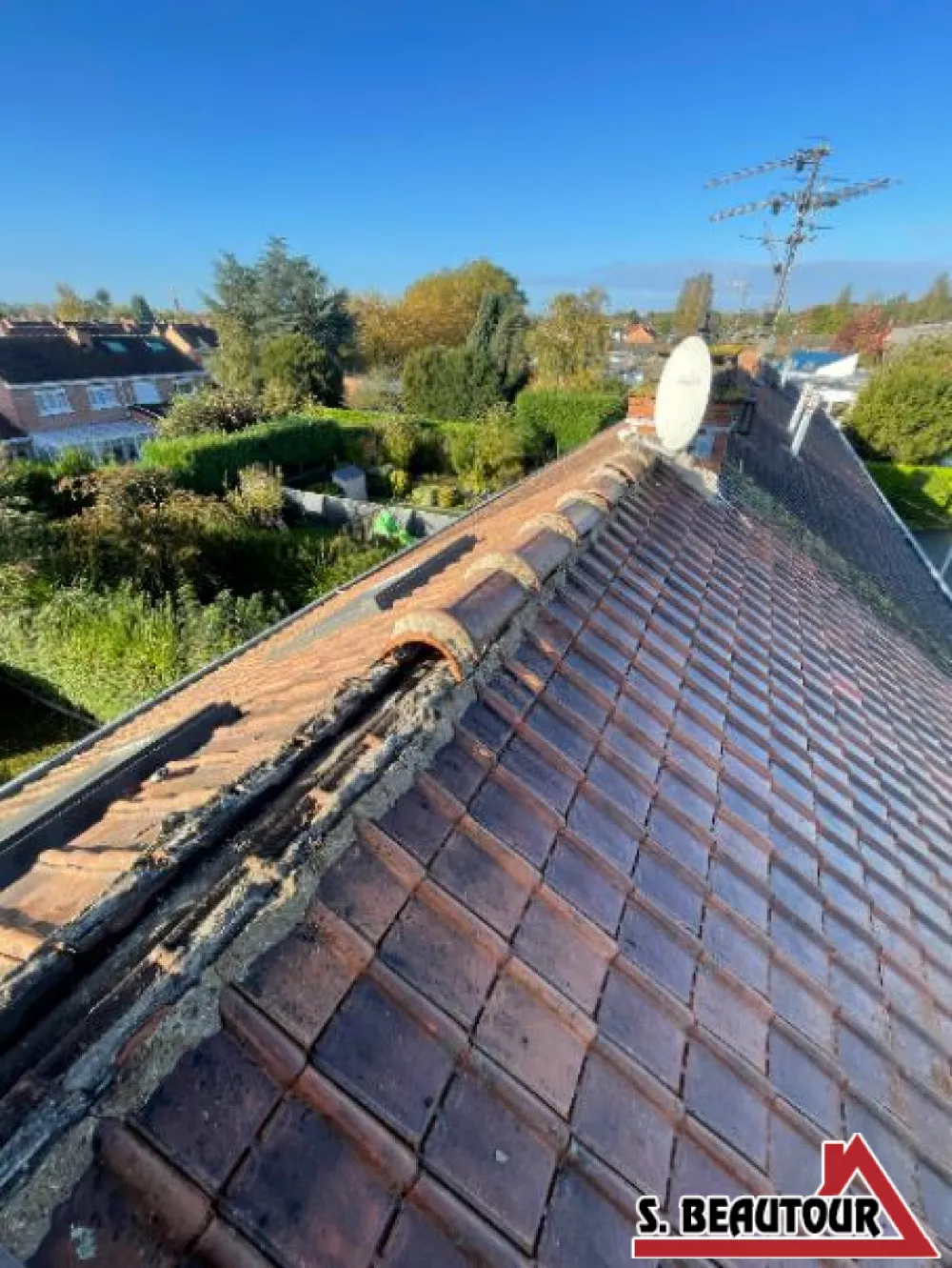  Rénovation urgente du faîtage : suppression des fuites 