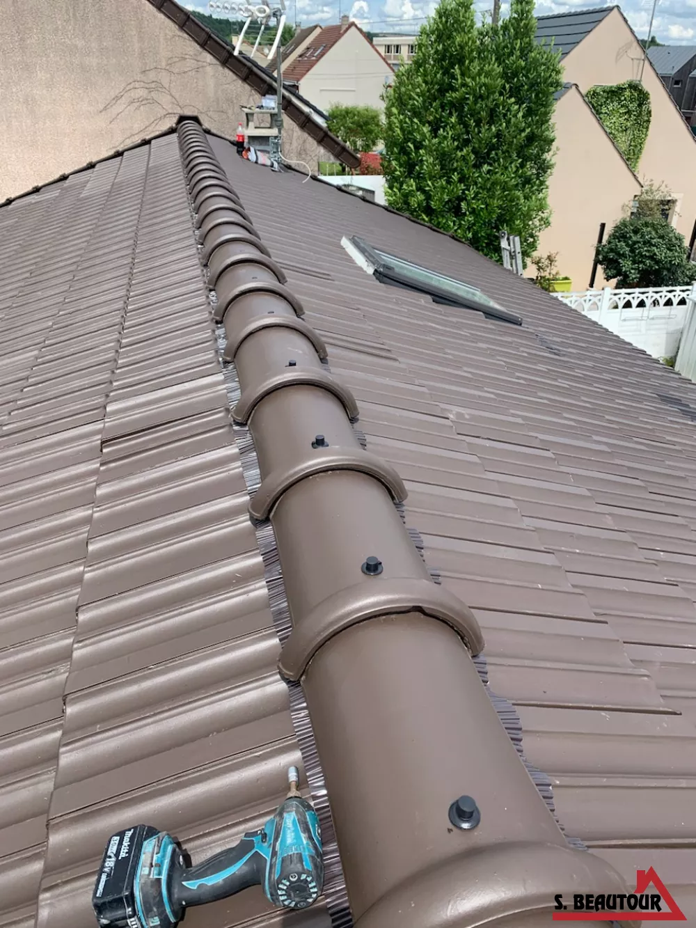 Remplacement de Tuiles Faîtières